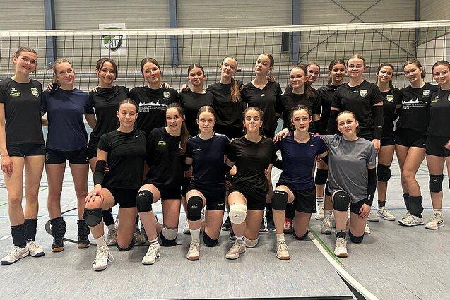 4. Damen Gruppenbild