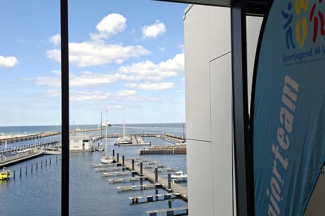 Bild mit Blick auf das Wasser